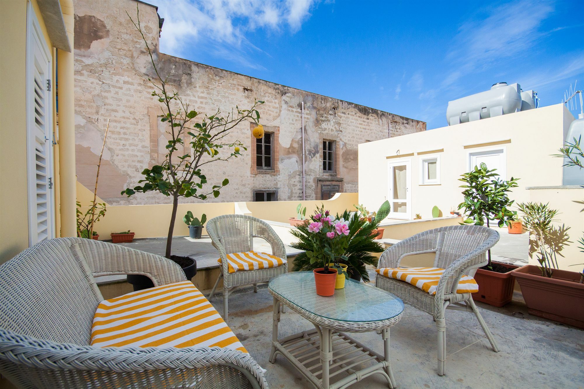 Le Vie Di Trapani Apartment Exterior photo